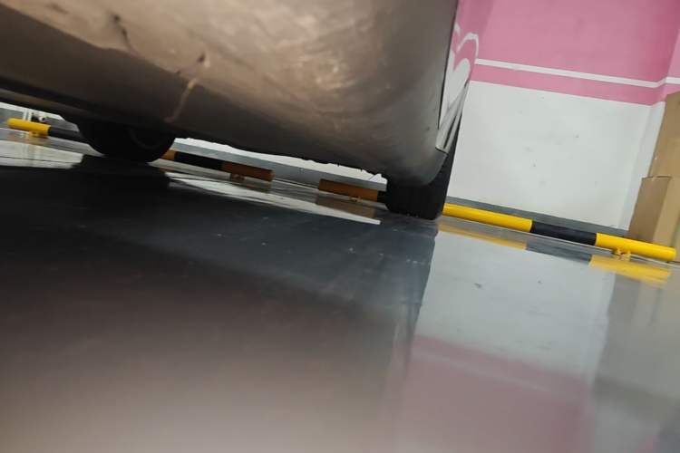Used Tesla Model Y 2021 Standard Range Rear-Wheel Drive Version Left Side Sill