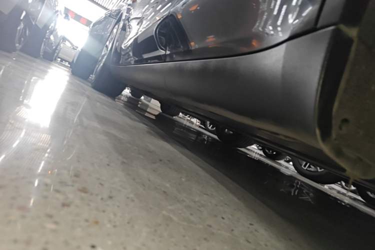 Used Tesla Model Y 2021 Standard Range Rear-Wheel Drive Version Left Side Sill