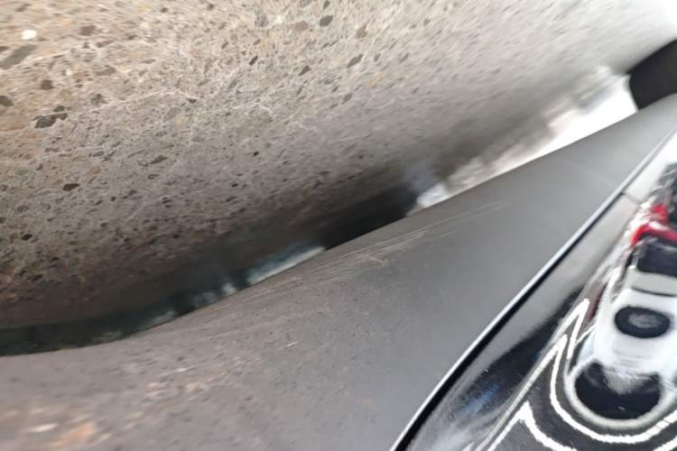 Used Tesla Model Y 2021 Standard Range Rear-Wheel Drive Version Left Side Sill