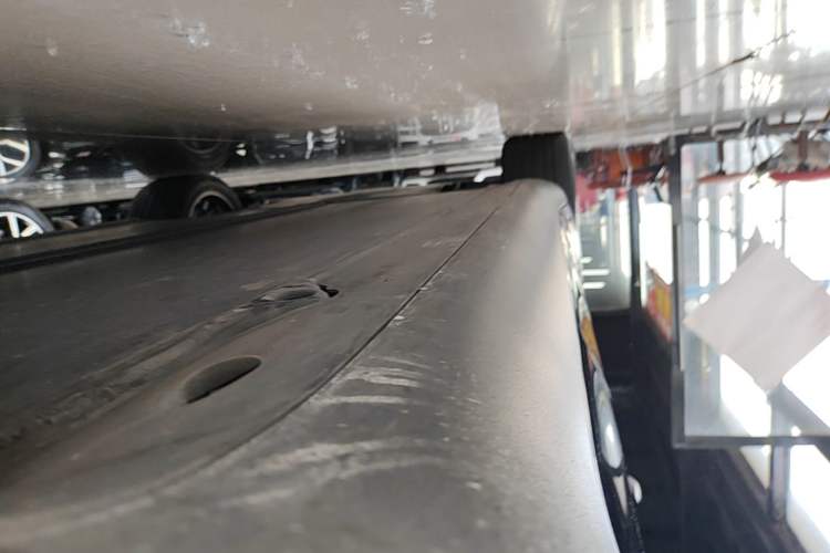 Used Tesla Model Y 2021 Standard Range Rear-Wheel Drive Version Left Side Sill