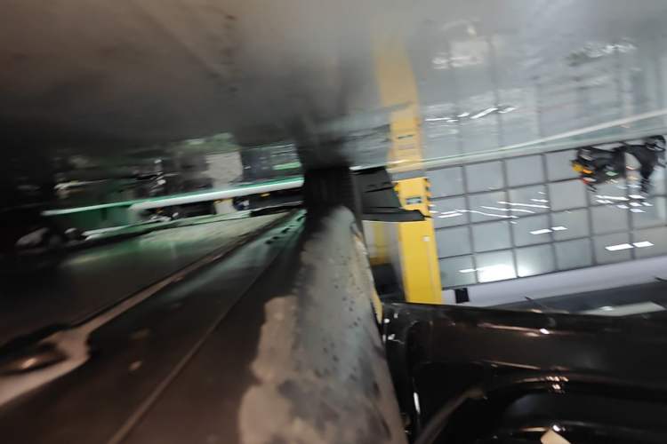 Used Tesla Model Y 2021 Standard Range Rear-Wheel Drive Version Left Side Sill
