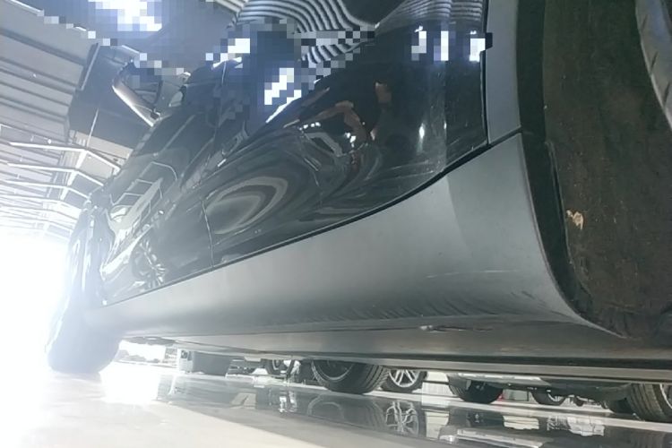 Used Tesla Model Y 2021 Standard Range Rear-Wheel Drive Version Left Side Sill