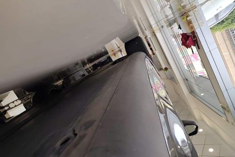 Used Tesla Model Y 2021 Long-Range All-Wheel-Drive Version Left Side Sill