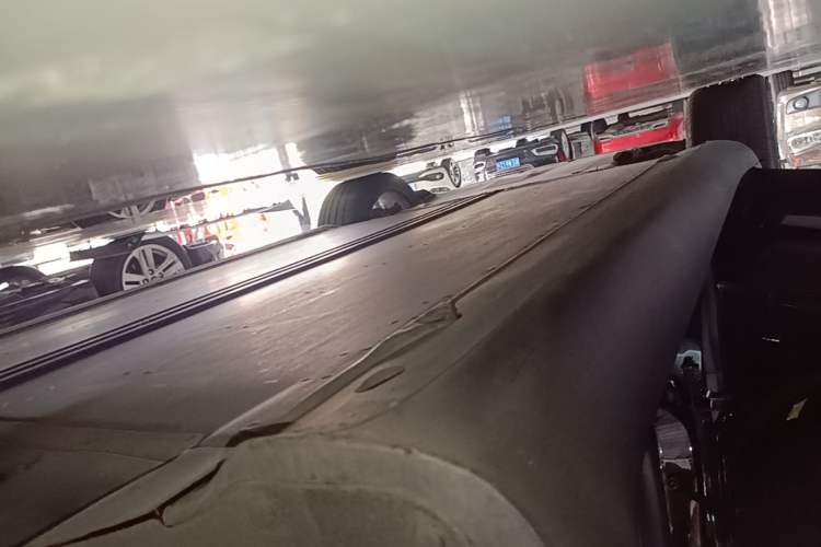 Used Tesla Model Y 2021 Standard Range Rear-Wheel Drive Version Left Side Sill