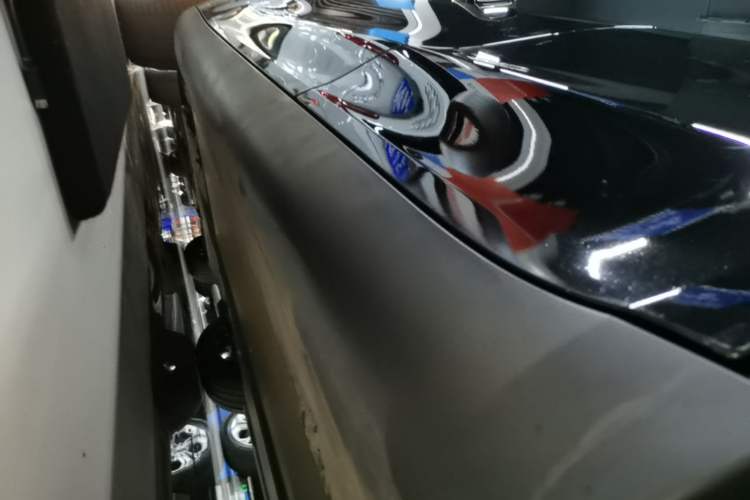 Used Tesla Model Y 2021 Standard Range Rear-Wheel Drive Version Left Side Sill