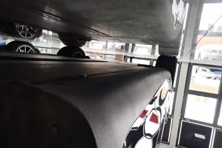 Used Tesla Model Y 2021 Standard Range Rear-Wheel Drive Version Left Side Sill