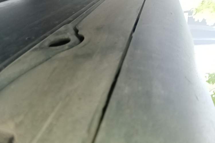 Used Tesla Model Y 2021 Standard Range Rear-Wheel Drive Version Left Side Sill