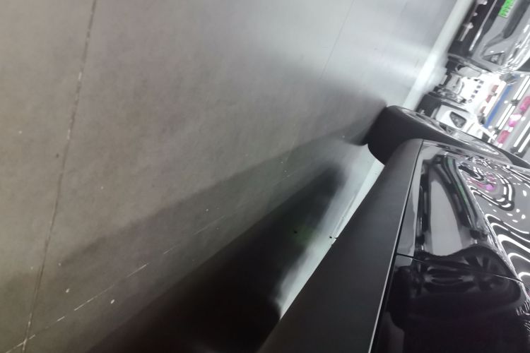 Used Tesla Model Y 2021 Long-Range All-Wheel-Drive Version Left Side Sill