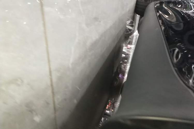 Used Tesla Model Y 2021 Long-Range All-Wheel-Drive Version Left Side Sill
