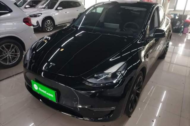 Ojetý Tesla Model Y 2021 Long-Range All-Wheel-Drive Version