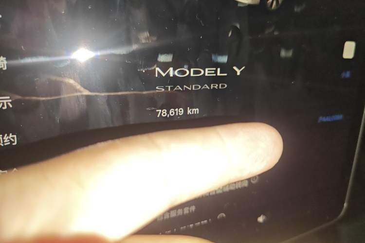 Used Tesla Model Y 2021 Standard Range Rear-Wheel Drive Version Odometer Close Up