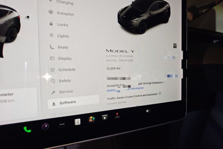 Used Tesla Model Y 2021 Long-Range All-Wheel-Drive Version 3D7 Odometer Close Up