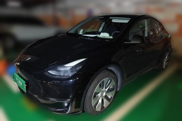 Used Tesla Model Y 2021 Long-Range All-Wheel-Drive Version