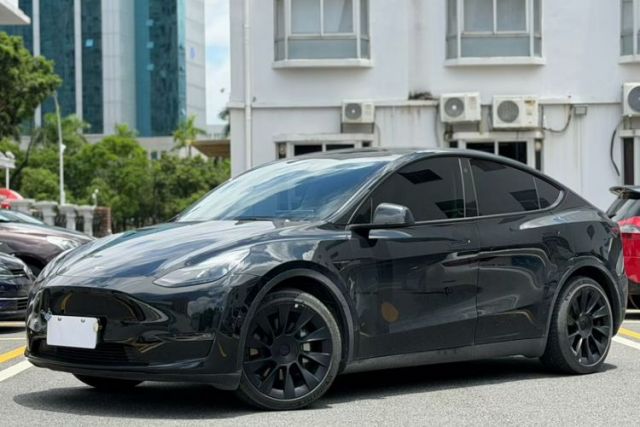 Used Tesla Model Y 2021 Standard Range Rear-Wheel Drive Version