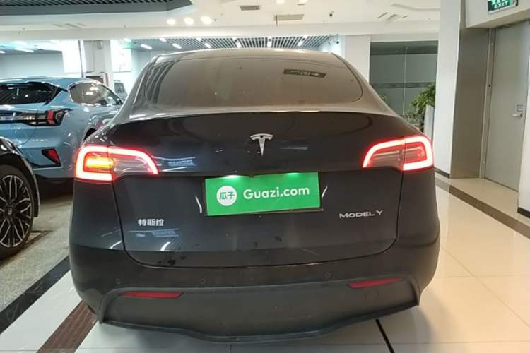Used Tesla Model Y 2021 Long-Range All-Wheel-Drive Version Rear