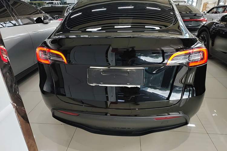 Used Tesla Model Y 2021 Long-Range All-Wheel-Drive Version 3D7 Rear