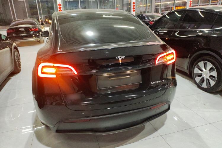 Used Tesla Model Y 2021 Long-Range All-Wheel-Drive Version Rear