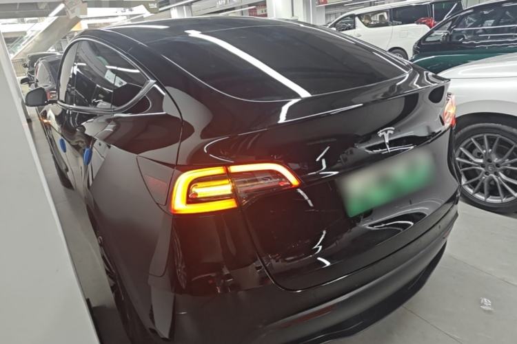 Used Tesla Model Y 2021 Long-Range All-Wheel-Drive Version 3D7 Rear Left 45 Deg