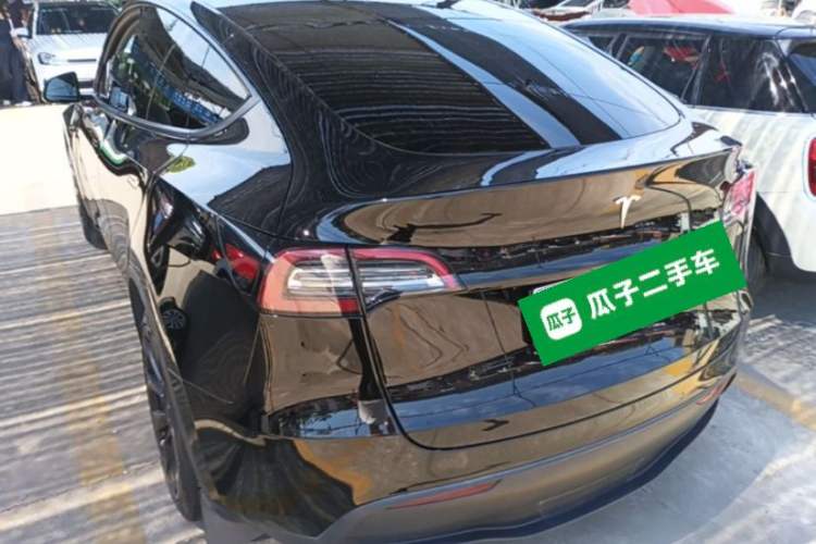 Used Tesla Model Y 2021 Long-Range All-Wheel-Drive Version Rear Left 45 Deg