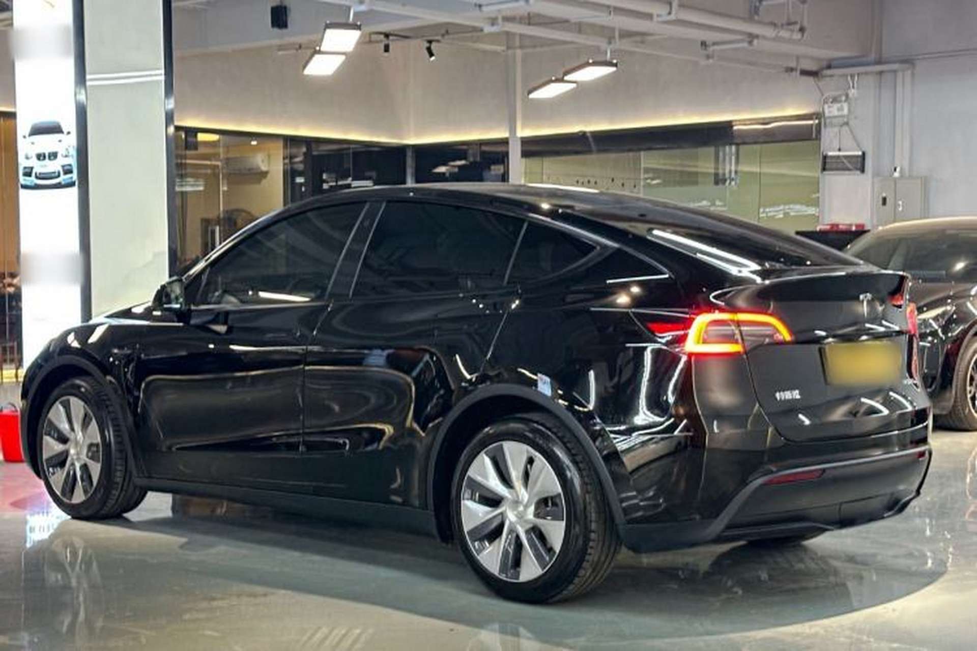 Used Tesla Model Y 2021 Long-Range All-Wheel-Drive Version Rear Left 45 Deg