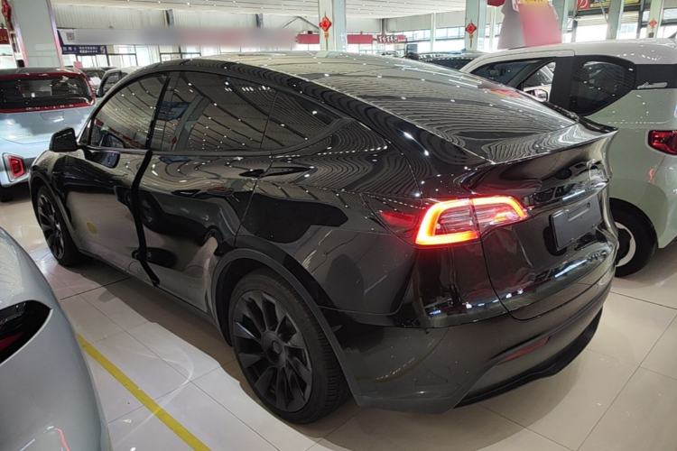 Used Tesla Model Y 2021 Standard Range Rear-Wheel Drive Version Rear Left 45 Deg