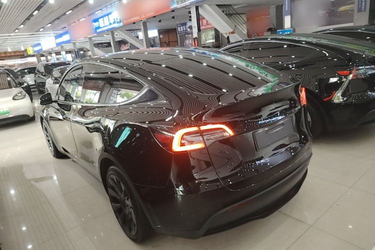 Used Tesla Model Y 2021 Standard Range Rear-Wheel Drive Version Rear Left 45 Deg