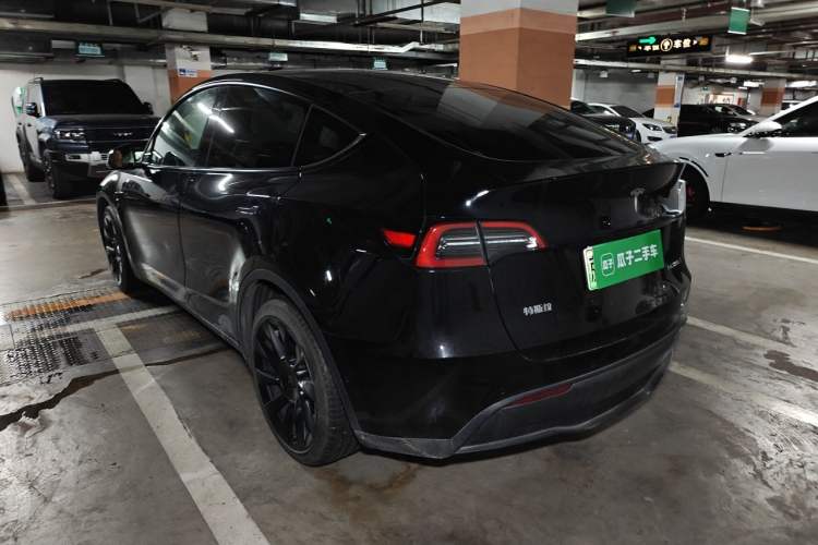 Used Tesla Model Y 2021 Long-Range All-Wheel-Drive Version Rear Left 45 Deg