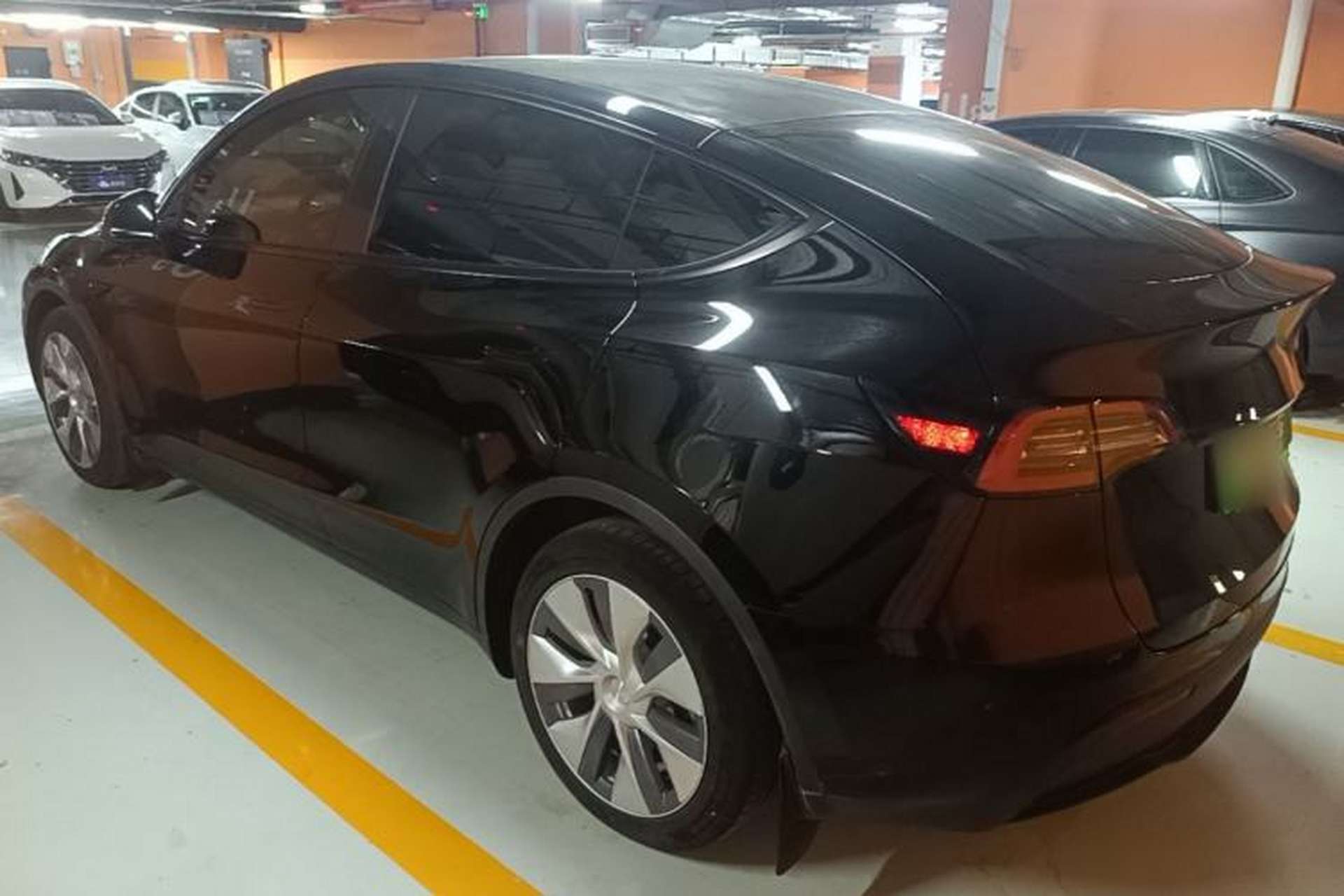 Used Tesla Model Y 2021 Standard Range Rear-Wheel Drive Version Rear Left 45 Deg