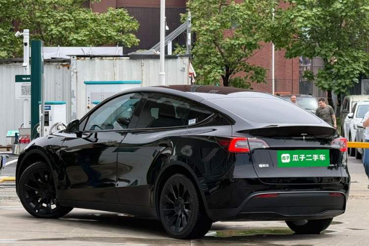 Used Tesla Model Y 2021 Revised Version 2 Long-Range All-Wheel-Drive Edition Rear Left 45 Deg