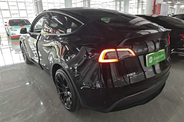 Used Tesla Model Y 2021 Revised Version 2 Long-Range All-Wheel-Drive Edition Rear Left 45 Deg