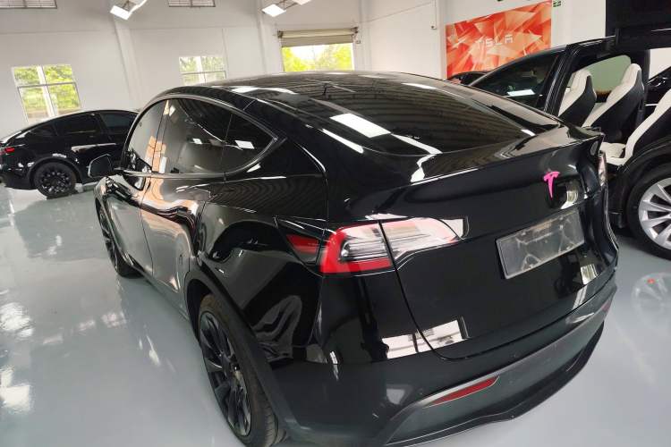 Used Tesla Model Y 2021 Standard Range Rear-Wheel Drive Version Rear Left 45 Deg