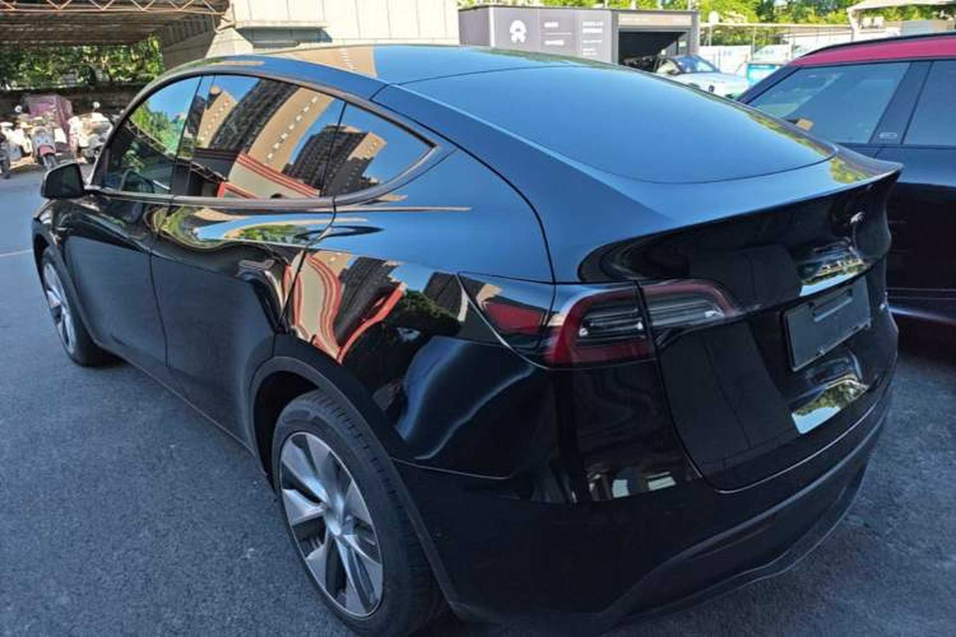 Used Tesla Model Y 2021 Long-Range All-Wheel-Drive Version Rear Left 45 Deg