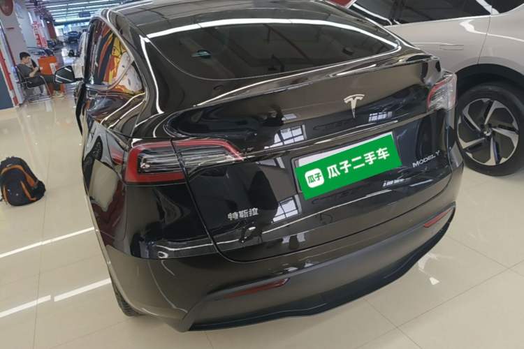 Used Tesla Model Y 2021 Standard Range Rear-Wheel Drive Version Rear Left 45 Deg