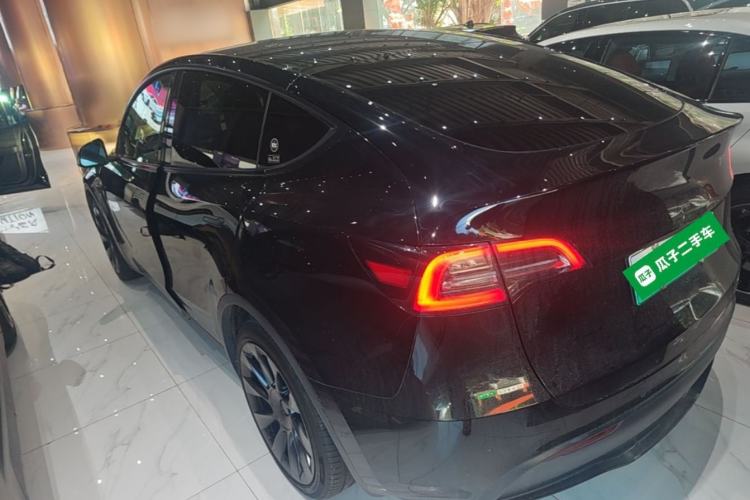 Used Tesla Model Y 2021 Standard Range Rear-Wheel Drive Version Rear Left 45 Deg