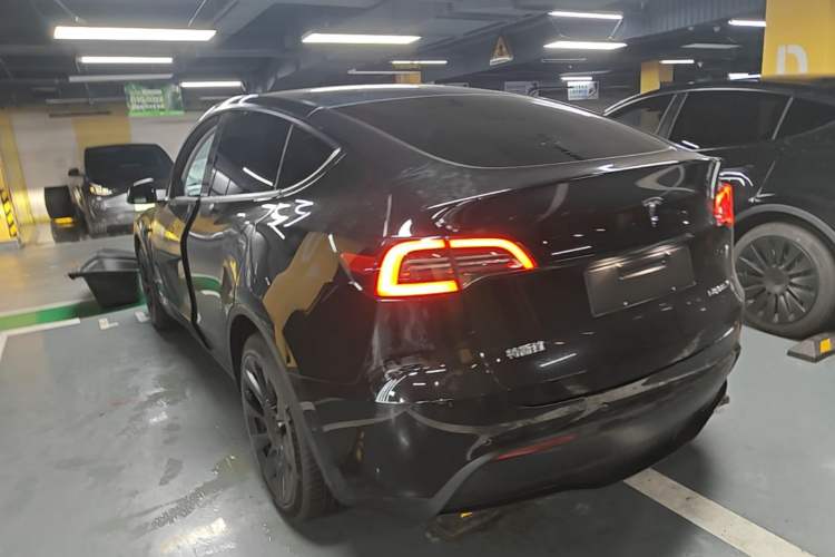 Used Tesla Model Y 2021 Standard Range Rear-Wheel Drive Version Rear Left 45 Deg