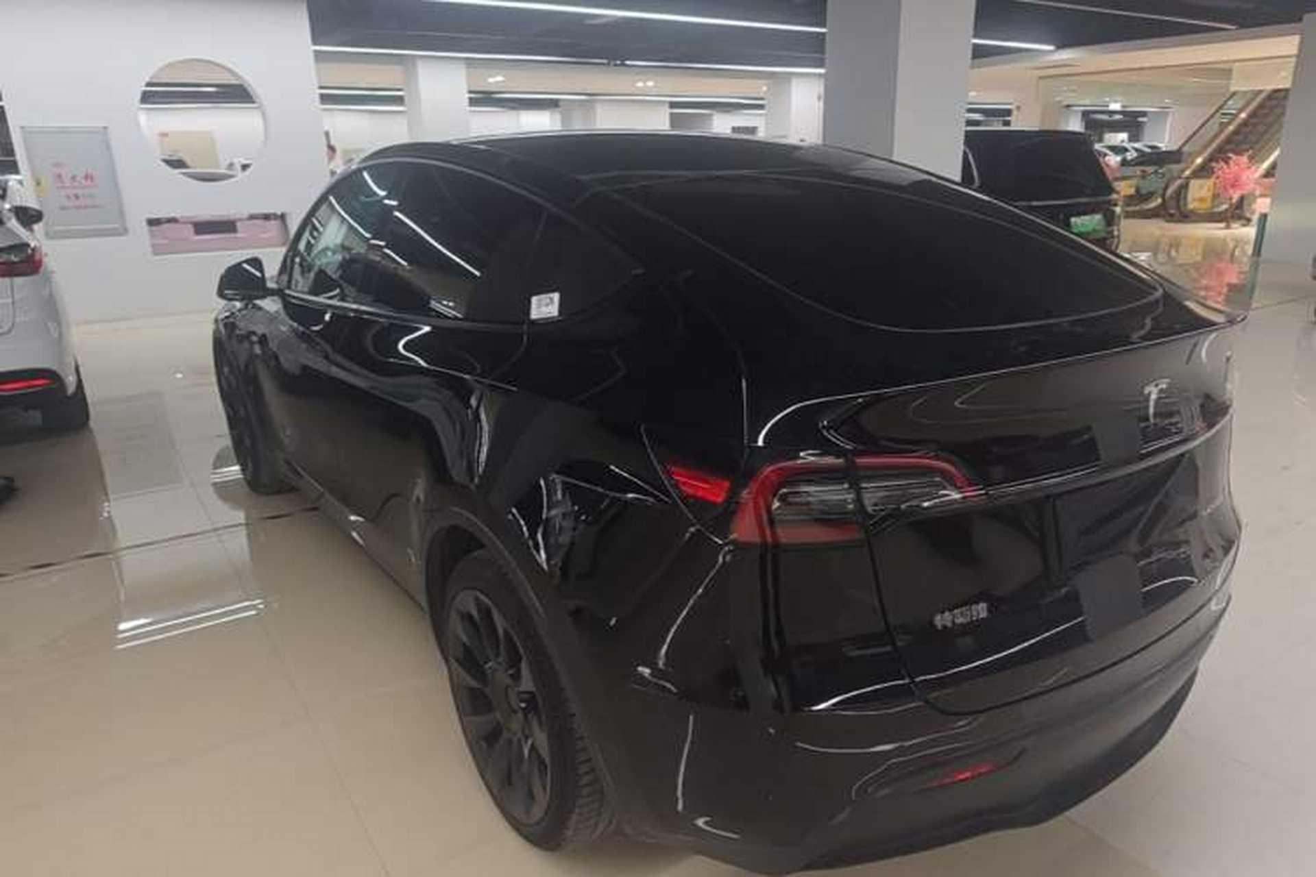 Used Tesla Model Y 2021 Standard Range Rear-Wheel Drive Version Rear Left 45 Deg