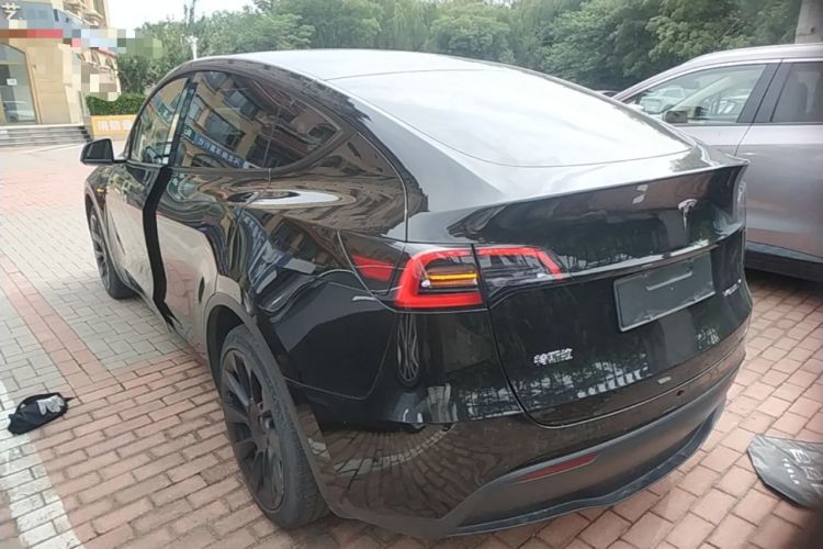 Used Tesla Model Y 2021 Long-Range All-Wheel-Drive Version Rear Left 45 Deg