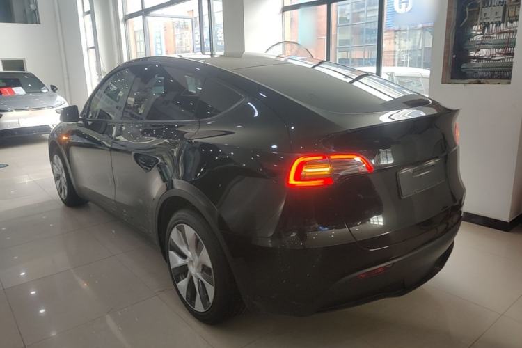 Used Tesla Model Y 2021 Long-Range All-Wheel-Drive Version Rear Left 45 Deg