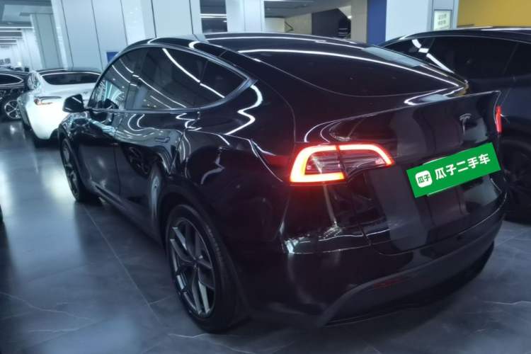 Used Tesla Model Y 2021 Standard Range Rear-Wheel Drive Version Rear Left 45 Deg