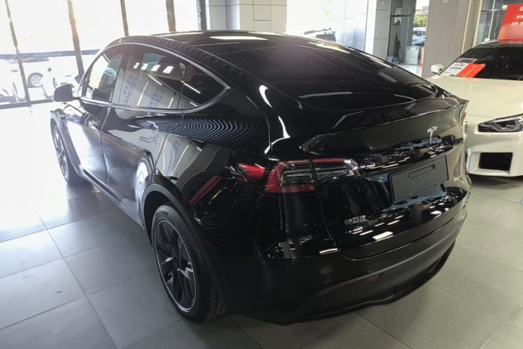 Used Tesla Model Y 2021 Long-Range All-Wheel-Drive Version 3D7 Rear Left 45 Deg