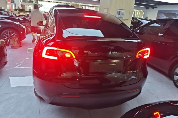 Used Tesla Model Y 2021 Long-Range All-Wheel-Drive Version Rear