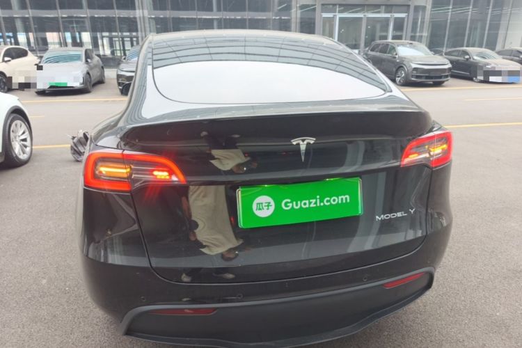 Used Tesla Model Y 2021 Standard Range Rear-Wheel Drive Version Rear