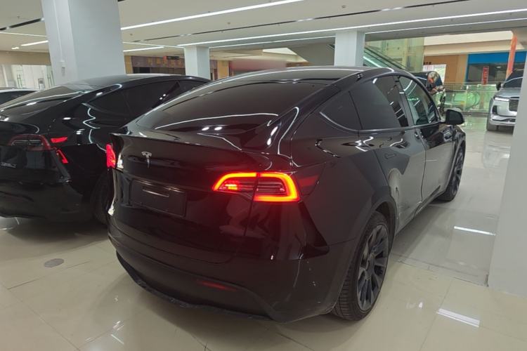 Used Tesla Model Y 2021 Standard Range Rear-Wheel Drive Version Rear Right 45 Deg