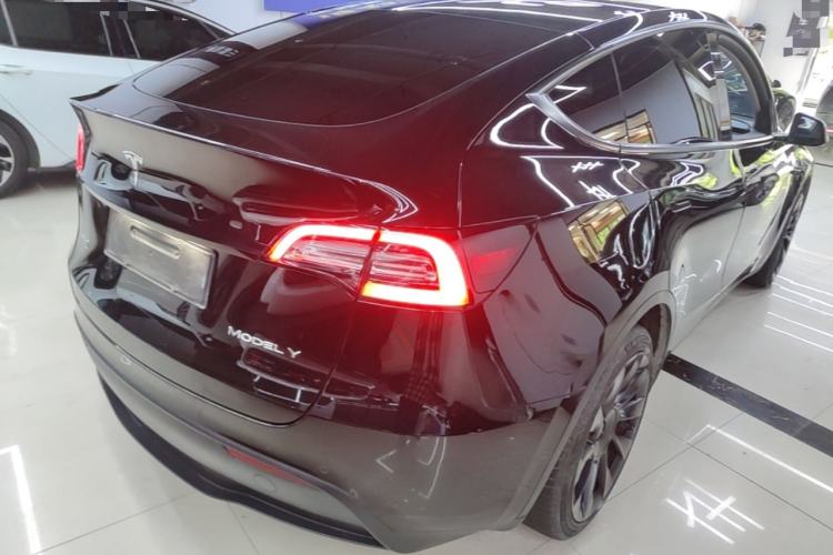 Used Tesla Model Y 2021 Standard Range Rear-Wheel Drive Version Rear Right 45 Deg