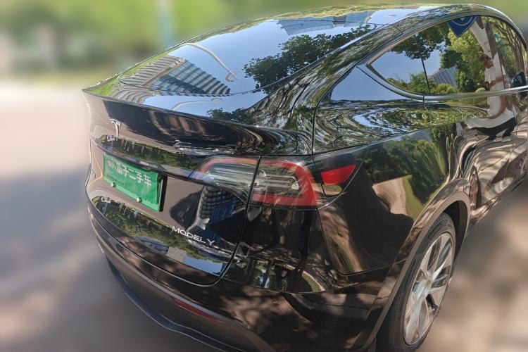 Used Tesla Model Y 2021 Standard Range Rear-Wheel Drive Version Rear Right 45 Deg