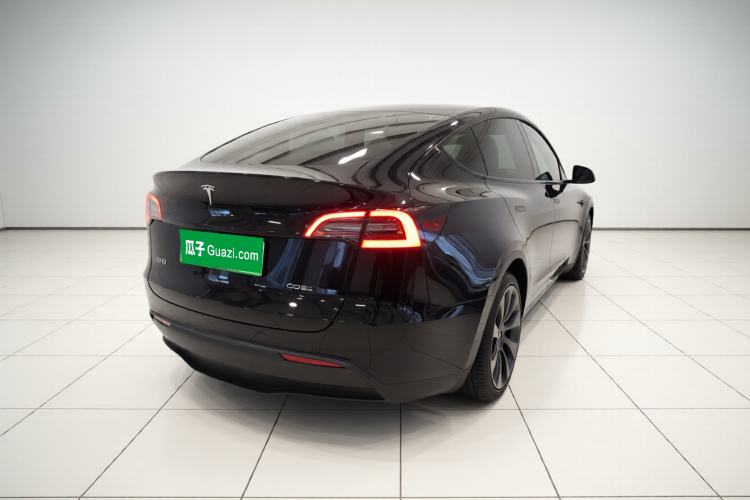 Used Tesla Model Y 2021 Standard Range Rear-Wheel Drive Version Rear Right 45 Deg