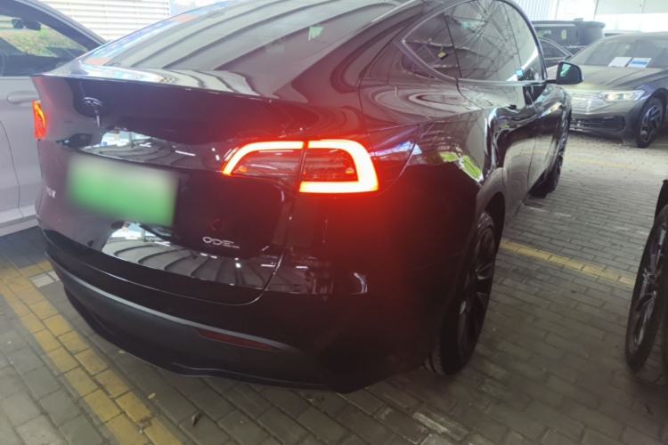 Used Tesla Model Y 2021 Standard Range Rear-Wheel Drive Version Rear Right 45 Deg