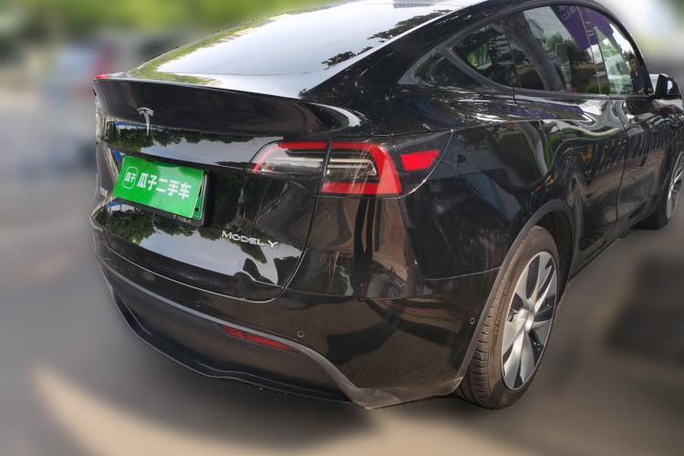 Used Tesla Model Y 2021 Standard Range Rear-Wheel Drive Version Rear Right 45 Deg