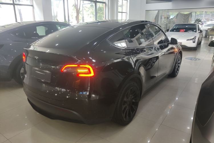 Used Tesla Model Y 2021 Standard Range Rear-Wheel Drive Version Rear Right 45 Deg