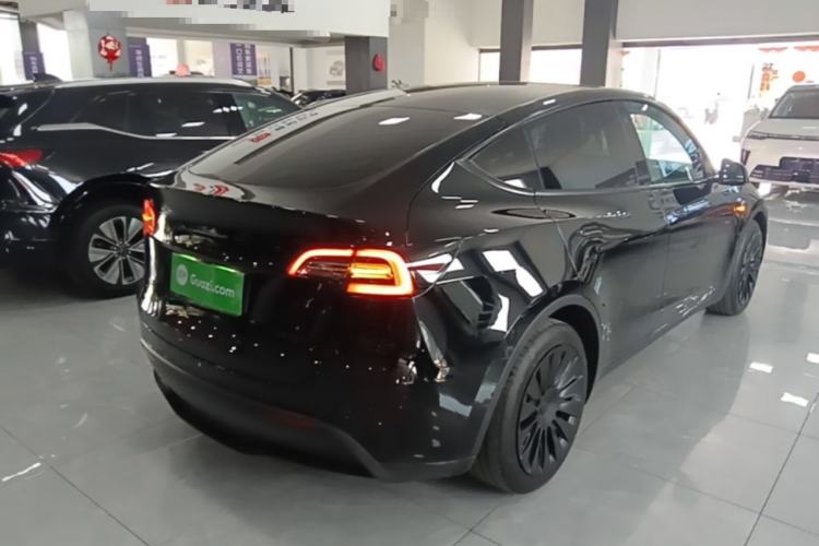Used Tesla Model Y 2021 Standard Range Rear-Wheel Drive Version Rear Right 45 Deg
